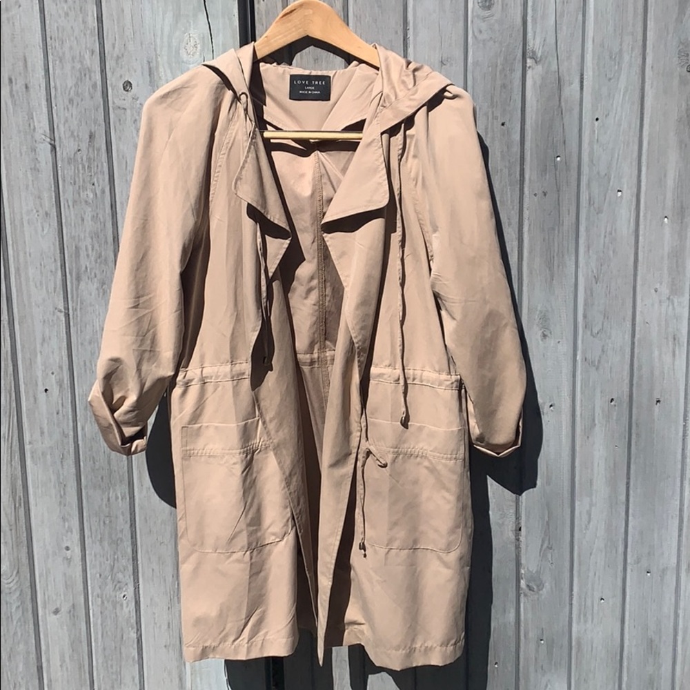 Lightweight spring coat